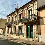 Appartement De Luxe Avec Fresque, Hyper Centre Et Parking Sure