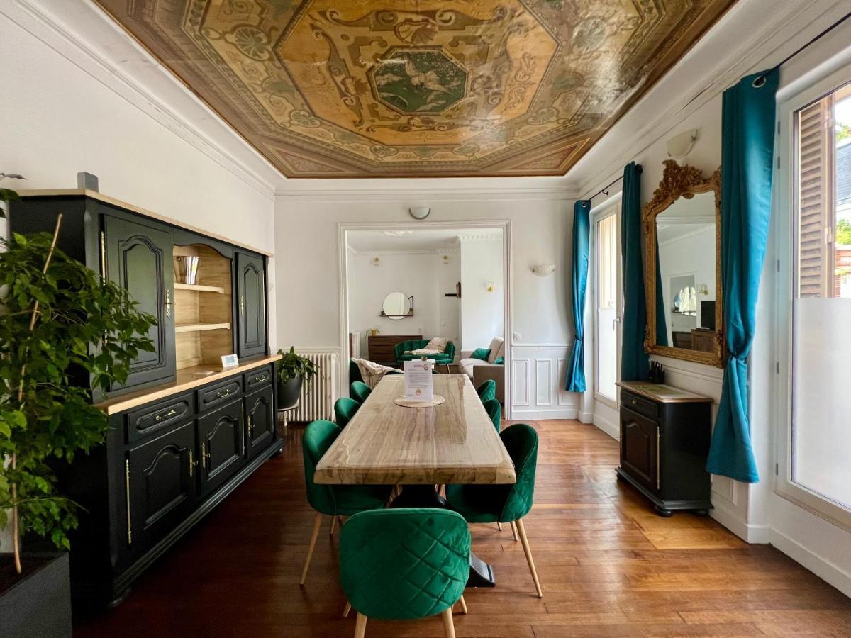 Appartement De Luxe Avec Fresque, Hyper Centre Et Parking Sure